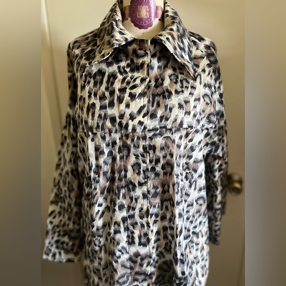 Waterproof printed jacket - Picture 3 of 4